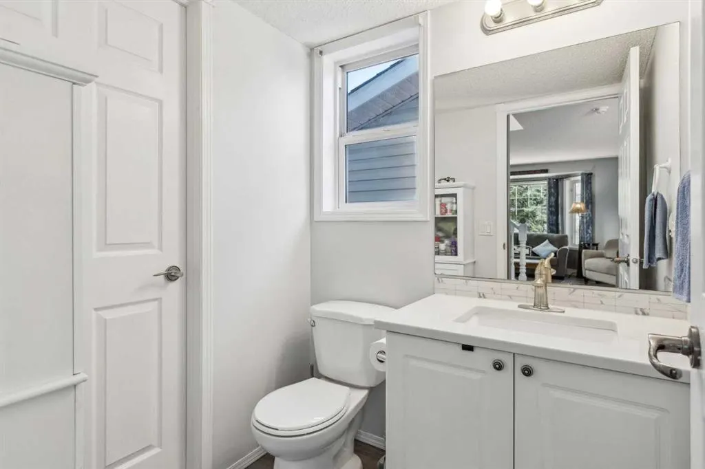 30 Martha's Haven Manor NE