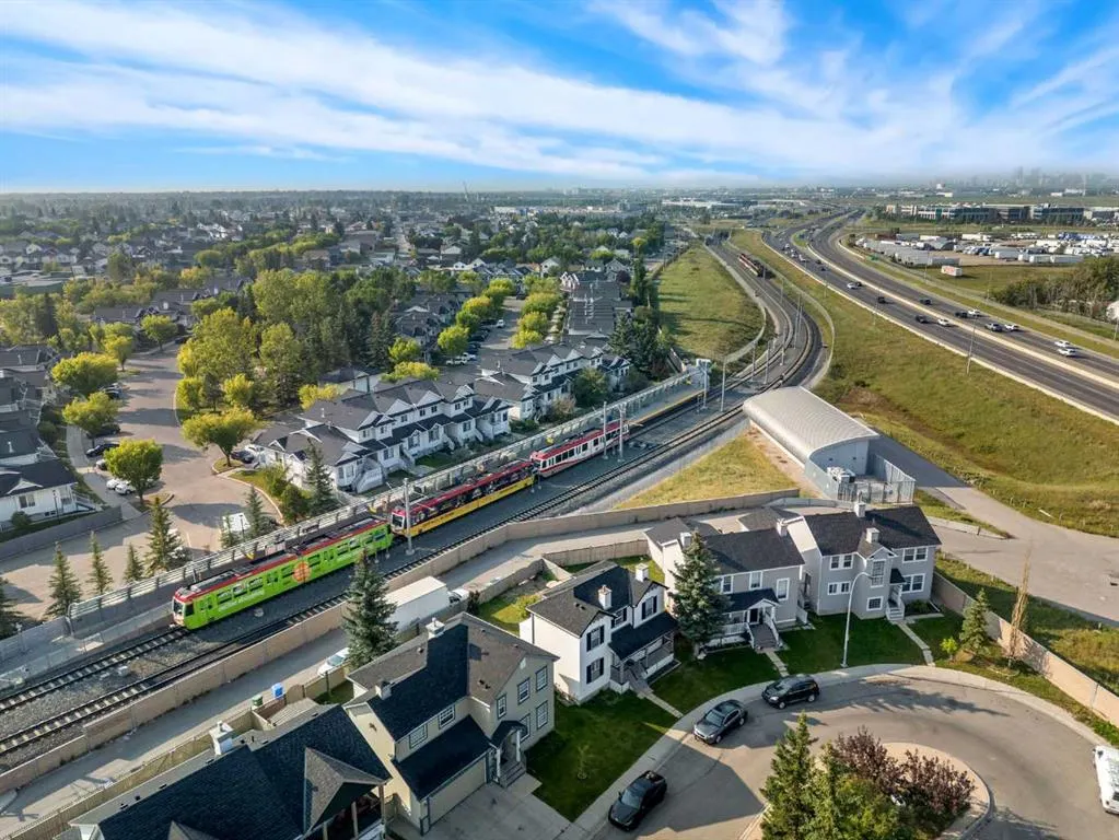 30 Martha's Haven Manor NE