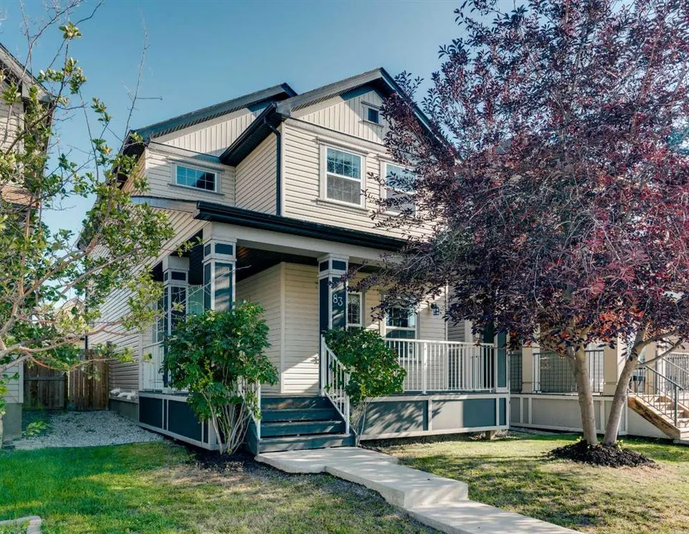 83 Copperpond Square SE