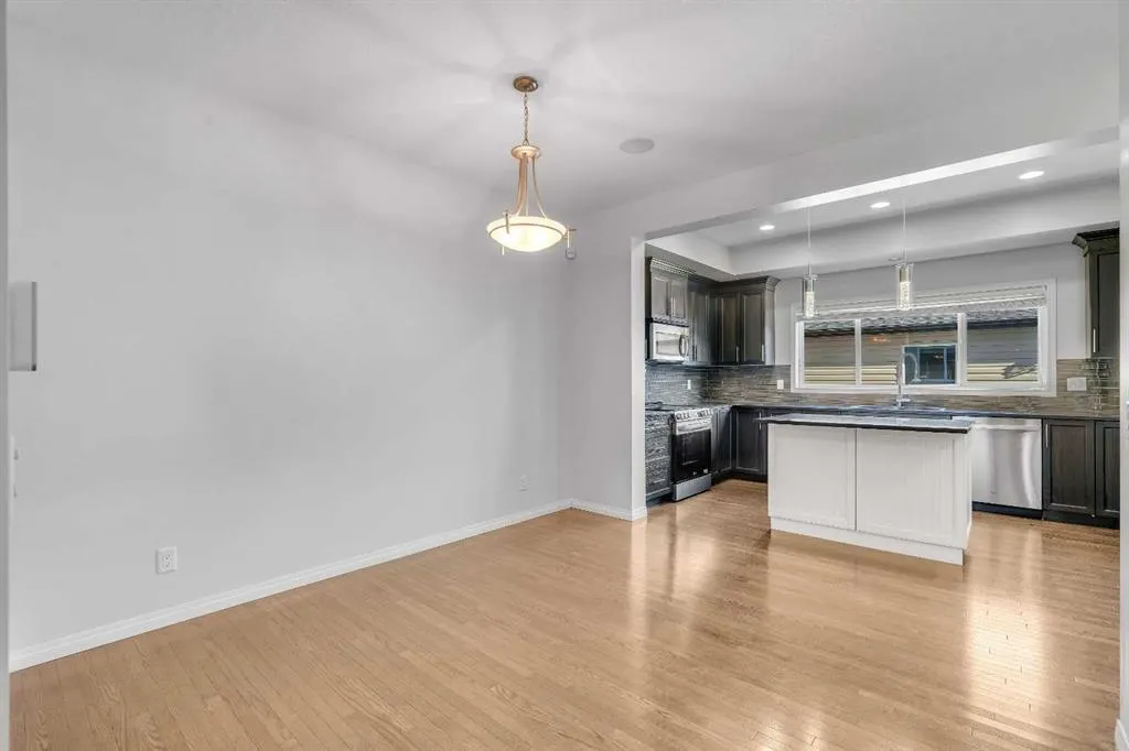 83 Copperpond Square SE