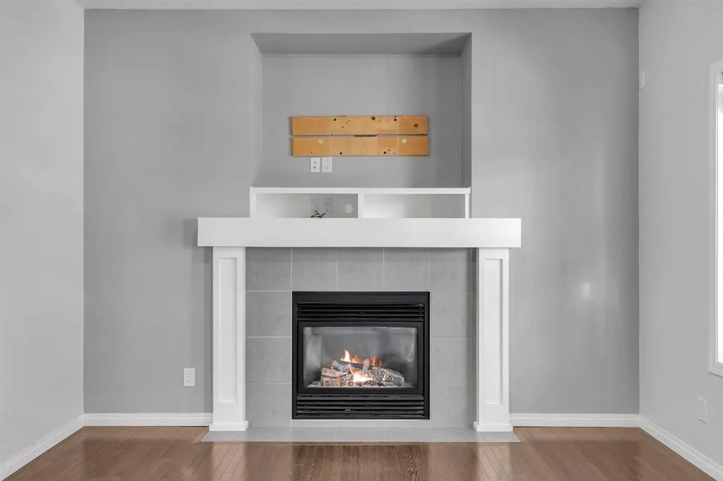 83 Copperpond Square SE