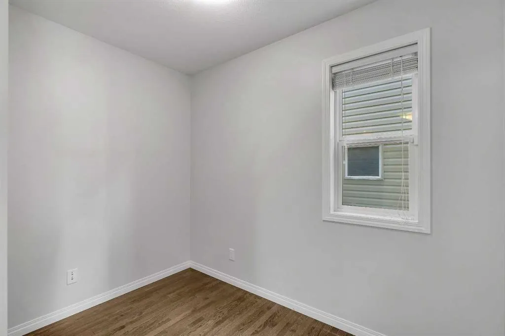 83 Copperpond Square SE