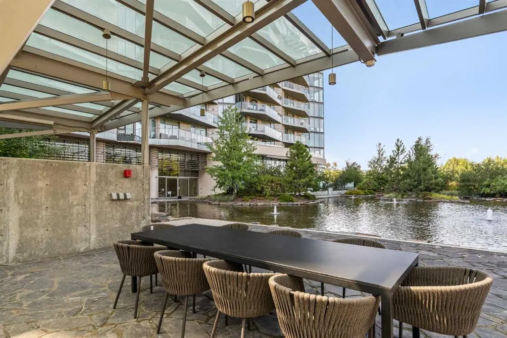 738 1 Avenue SW, #802