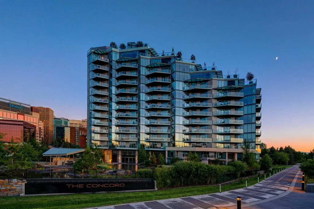 738 1 Avenue SW, #802