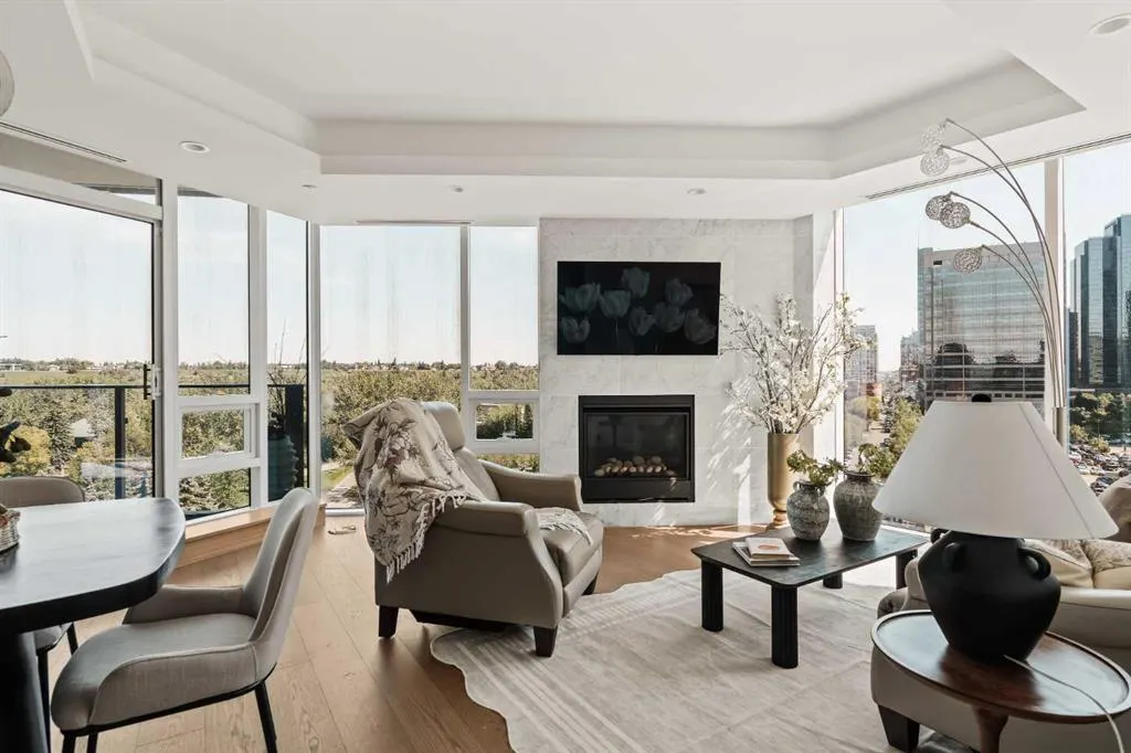 738 1 Avenue SW, #802