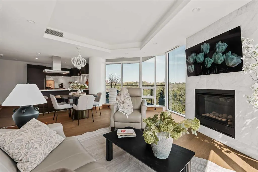 738 1 Avenue SW, #802