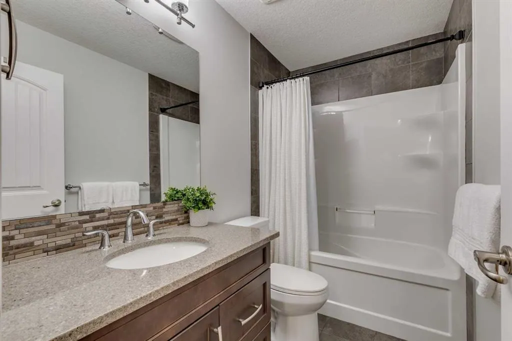 522 Mahogany Manor SE