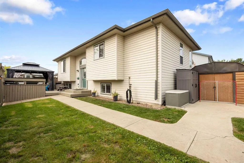 101 Mcdougall Crescent