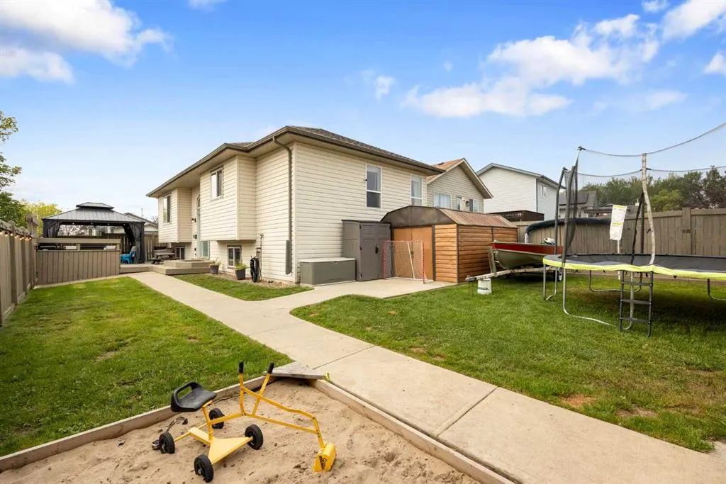 101 Mcdougall Crescent