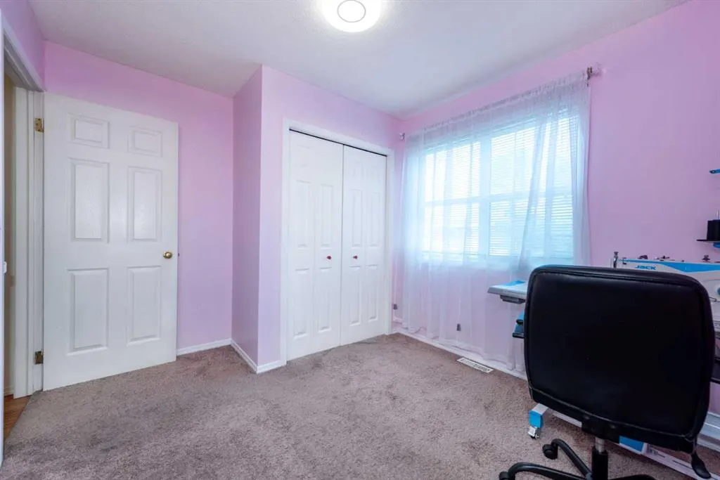 231 Harvest Gold Place NE