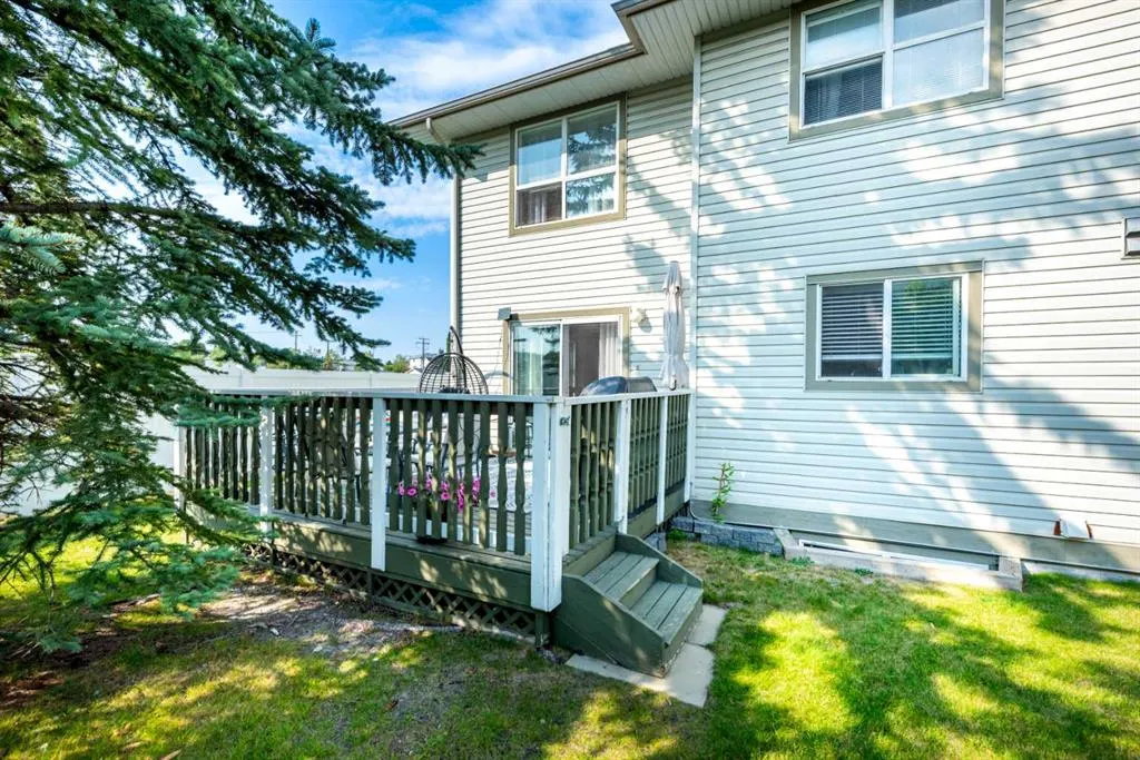 231 Harvest Gold Place NE