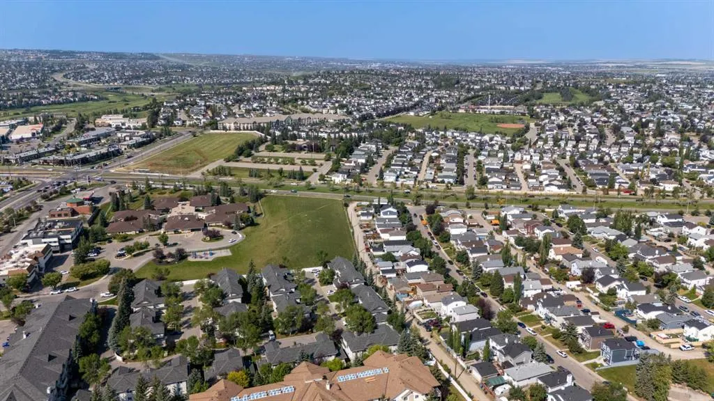 231 Harvest Gold Place NE