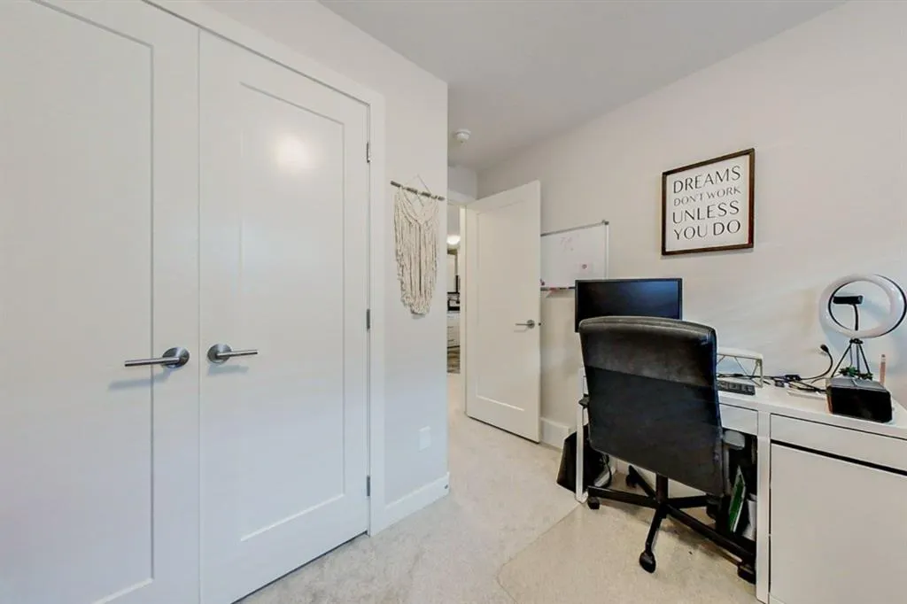 67 Kensington Road W