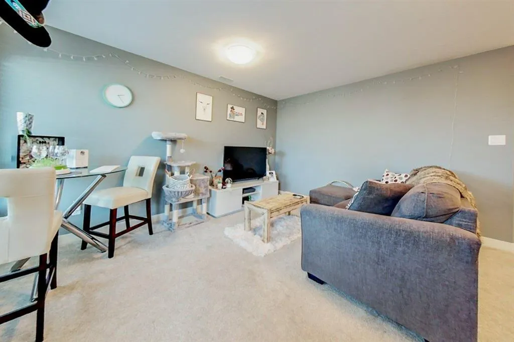 67 Kensington Road W