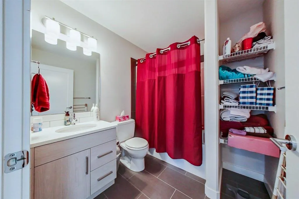 67 Kensington Road W