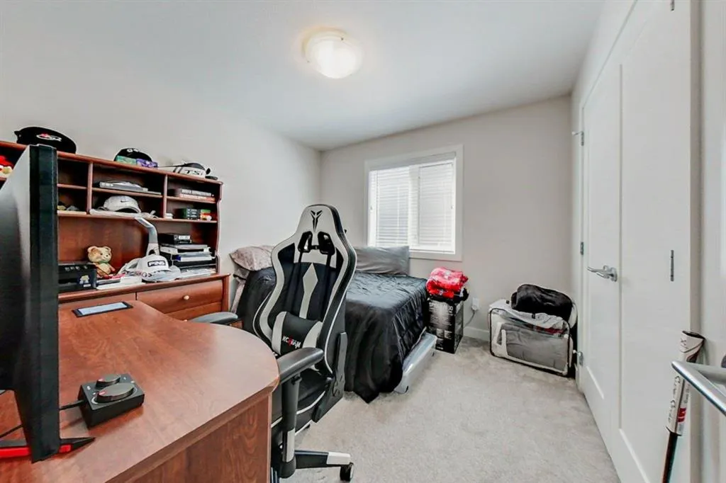 67 Kensington Road W