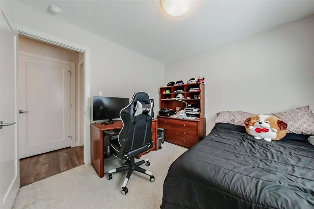 67 Kensington Road W