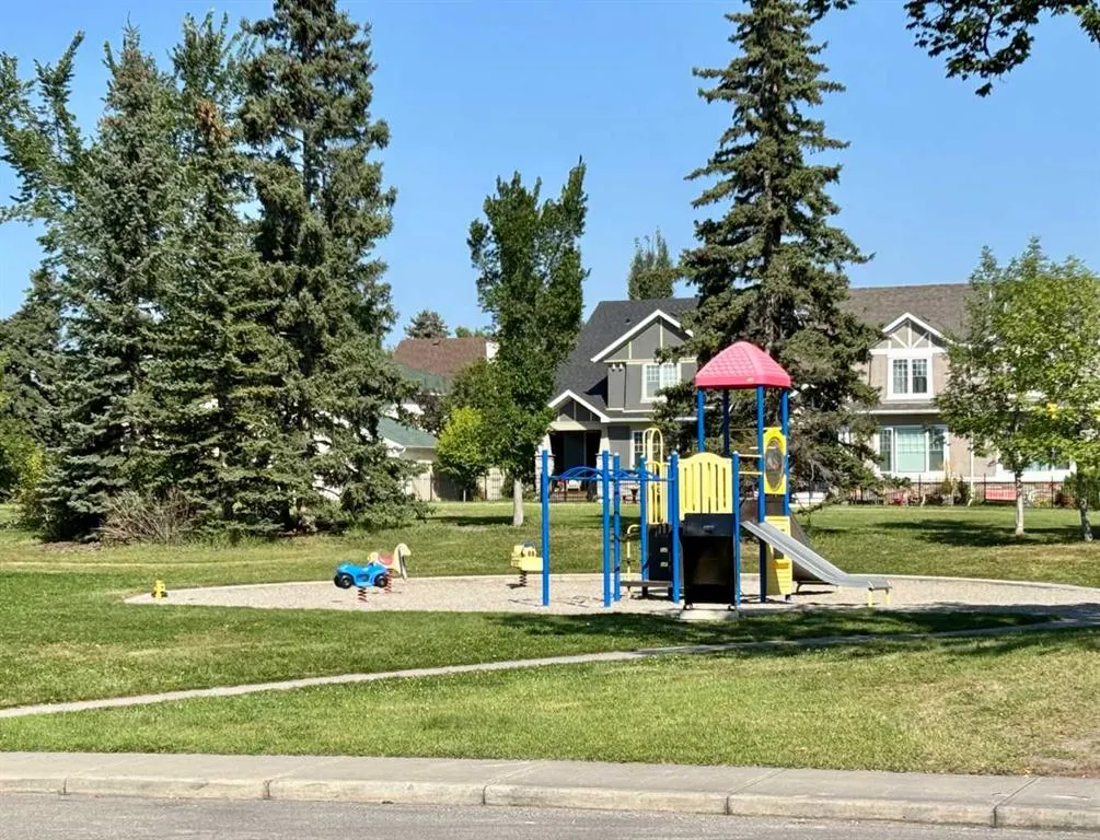 306 Garrison Square SW