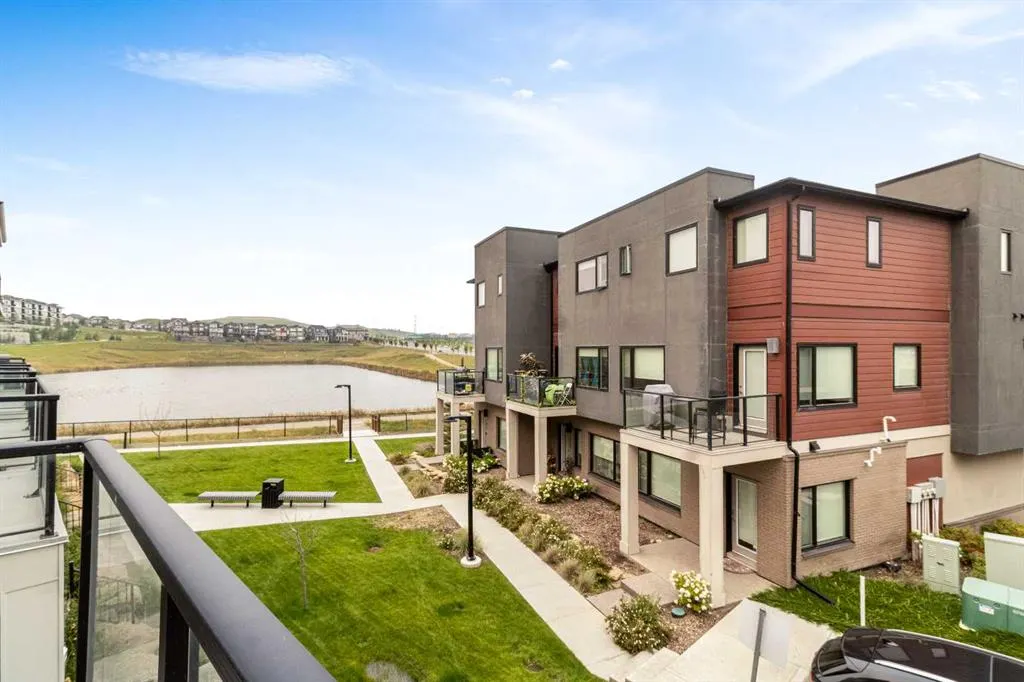 218 Sherwood Square NW, #601