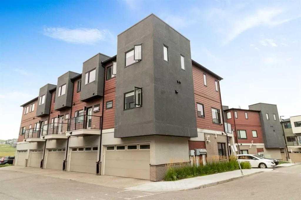 218 Sherwood Square NW, #601