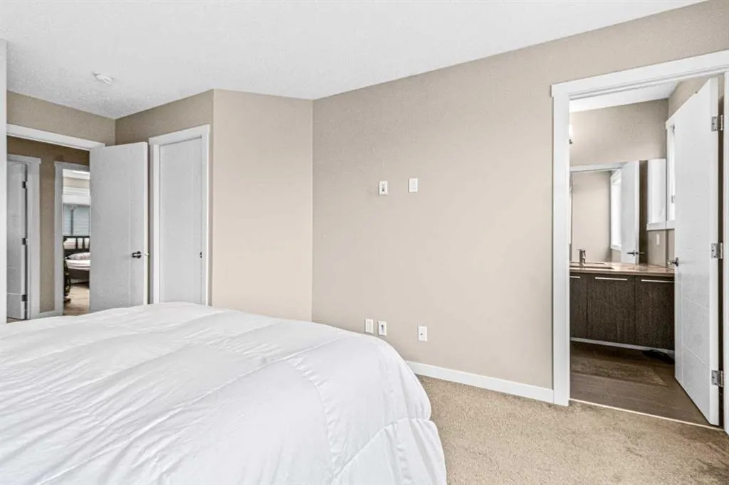 218 Sherwood Square NW, #601