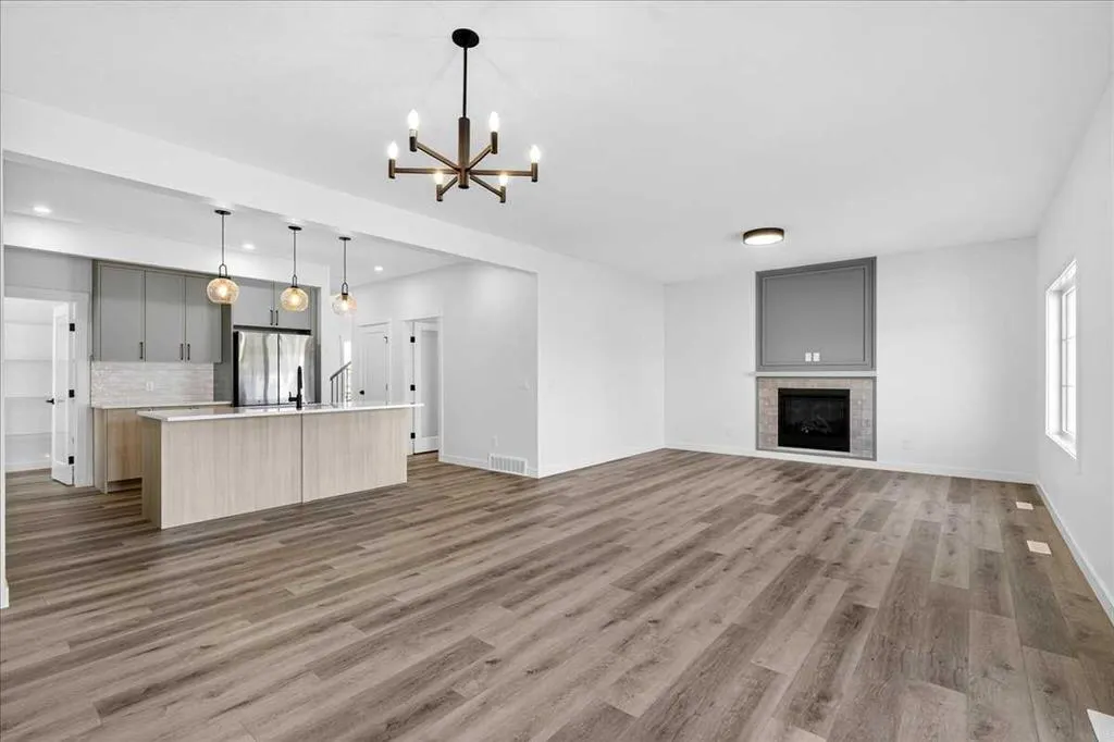 3 Lakewood Point
