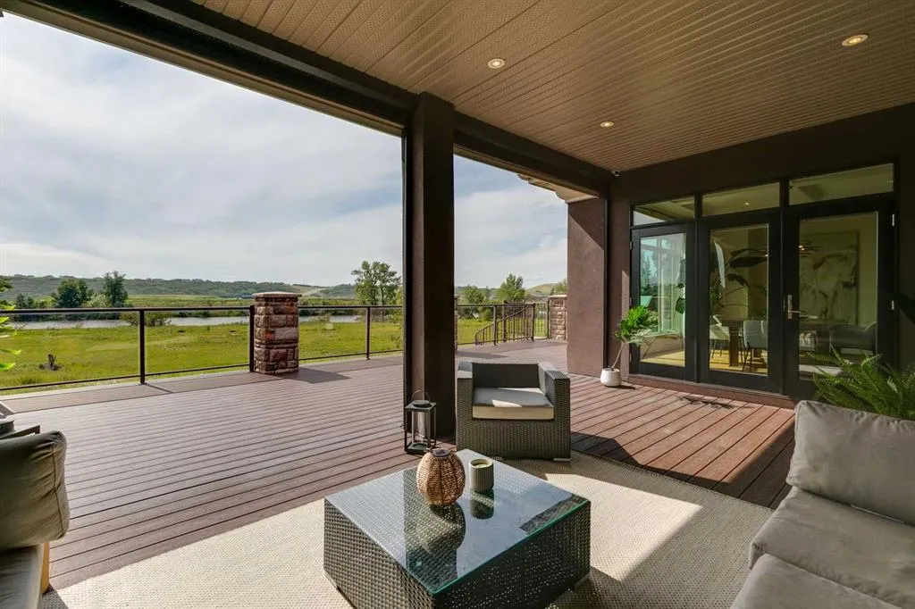 140 Cranbrook View SE