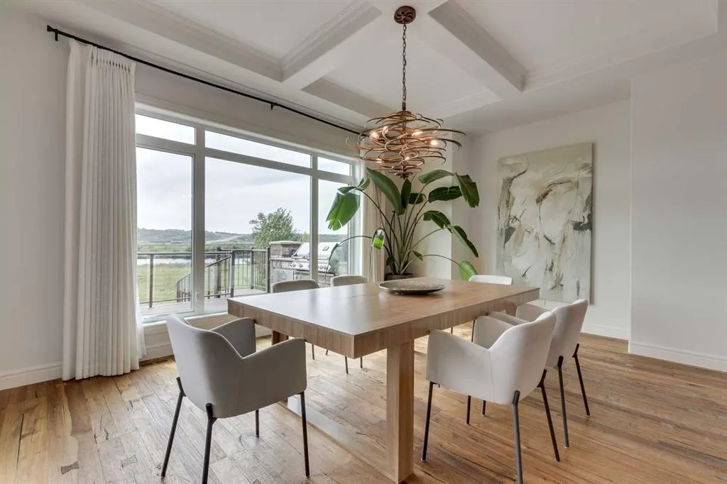 140 Cranbrook View SE
