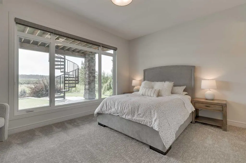 140 Cranbrook View SE
