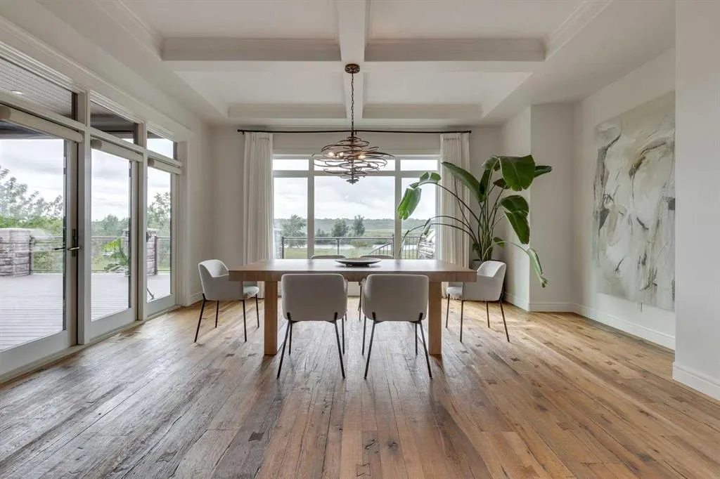 140 Cranbrook View SE