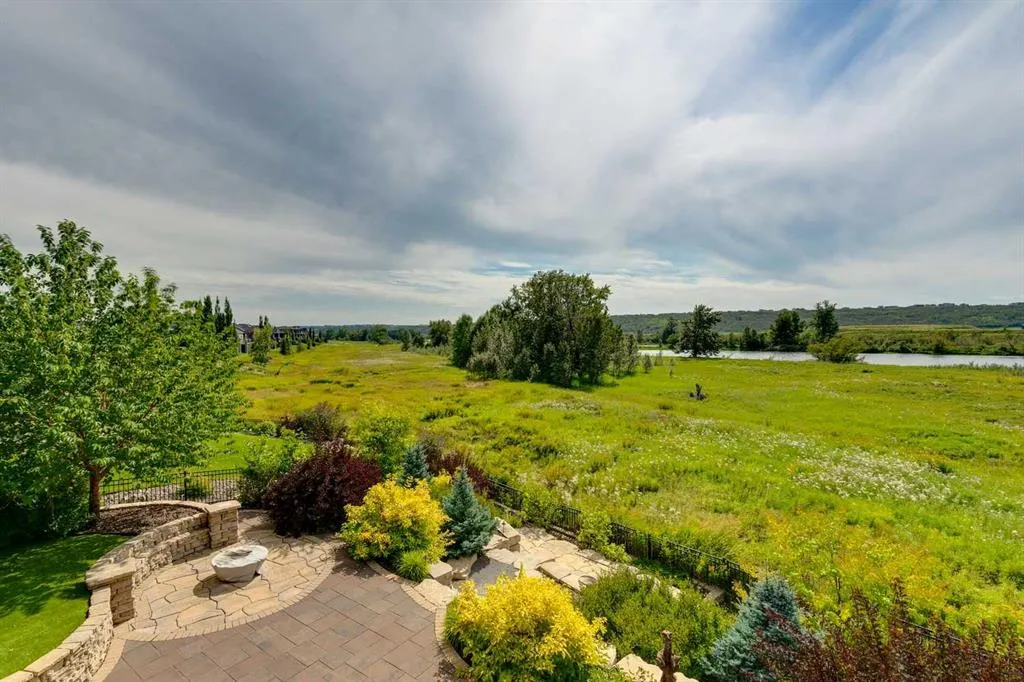 140 Cranbrook View SE
