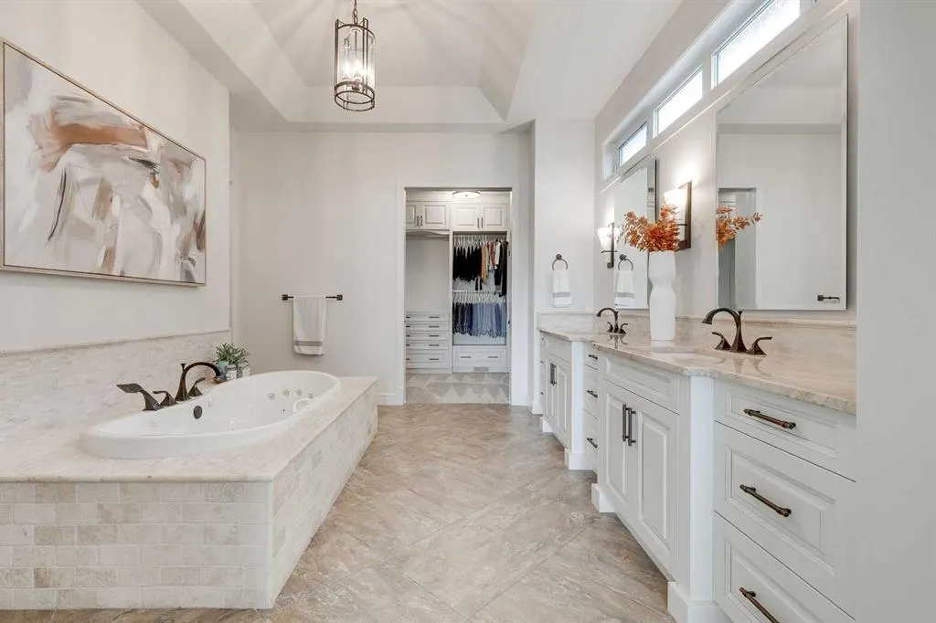 140 Cranbrook View SE