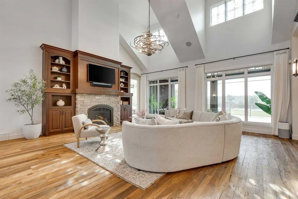 140 Cranbrook View SE