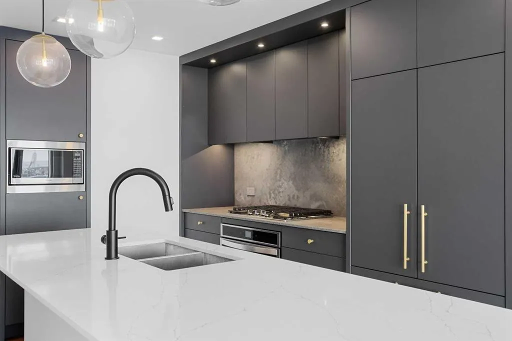8445 Broadcast Avenue SW, #707