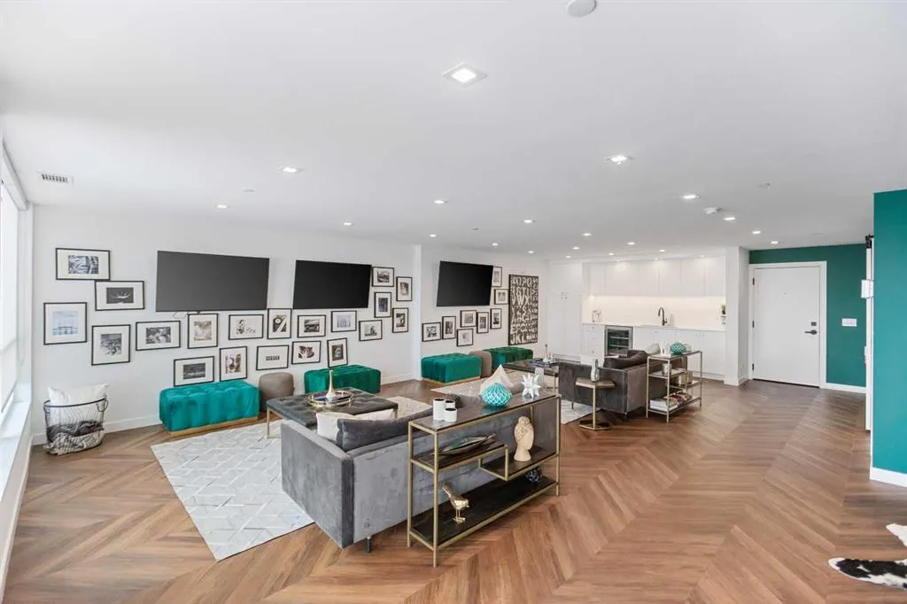8445 Broadcast Avenue SW, #707