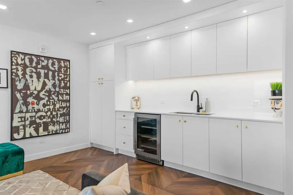 8445 Broadcast Avenue SW, #707