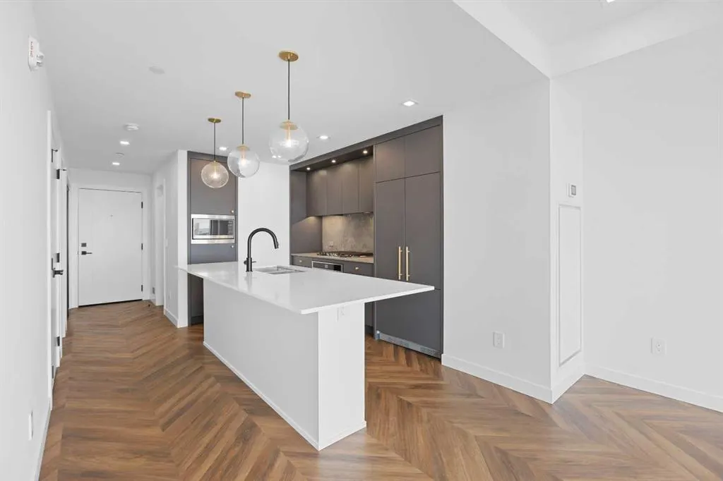 8445 Broadcast Avenue SW, #707
