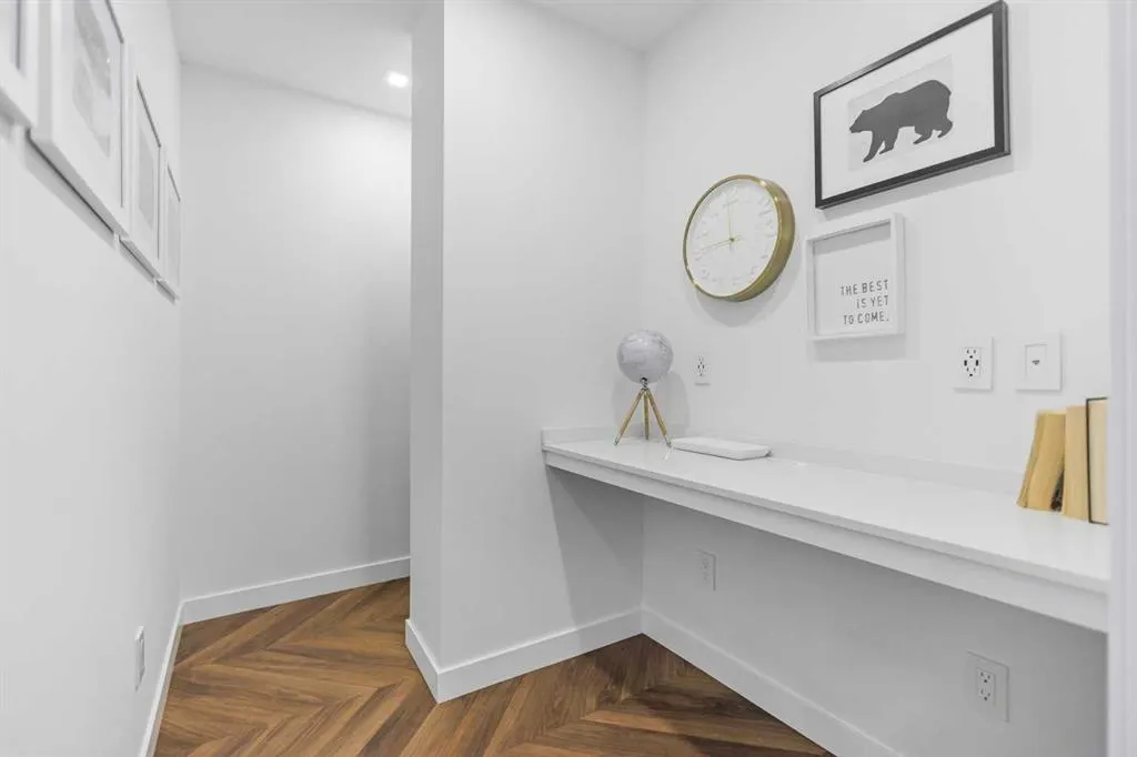 8445 Broadcast Avenue SW, #707