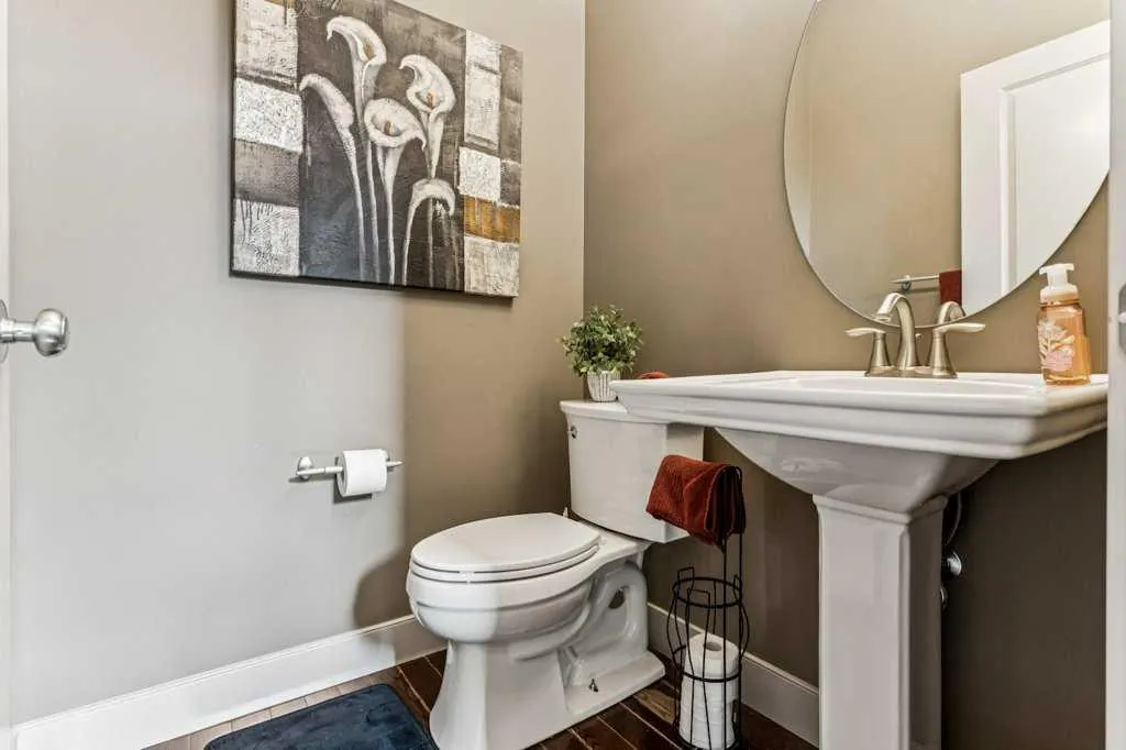 16 Royal Oak Cape NW