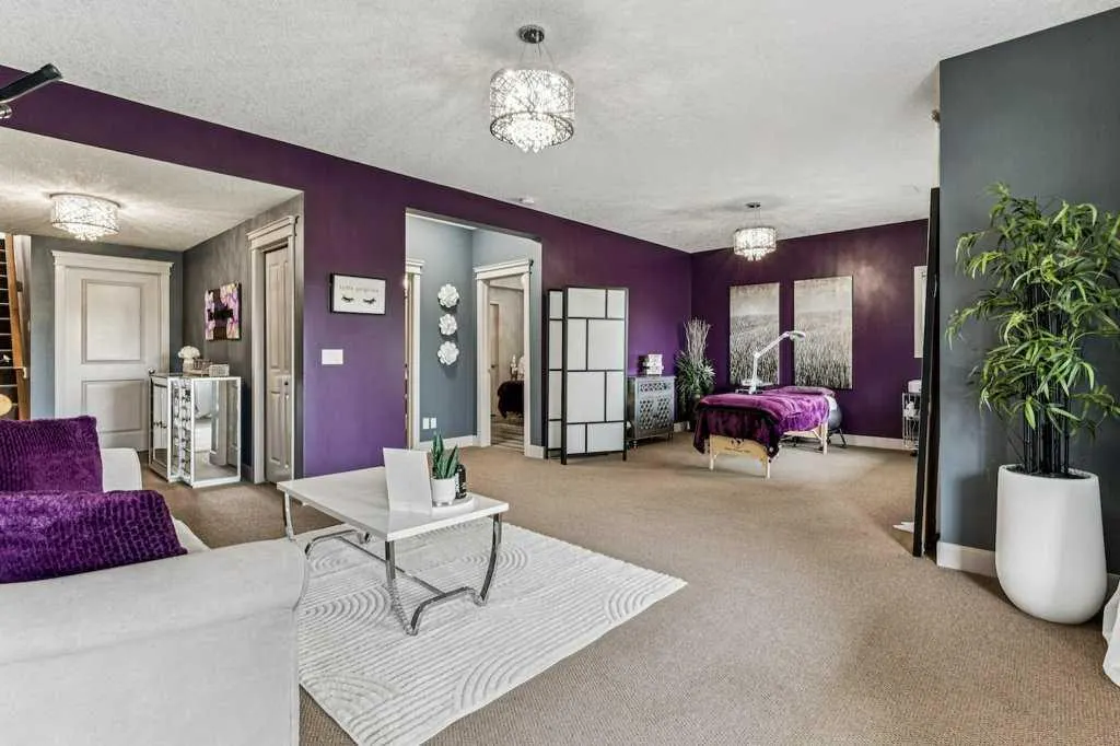 16 Royal Oak Cape NW