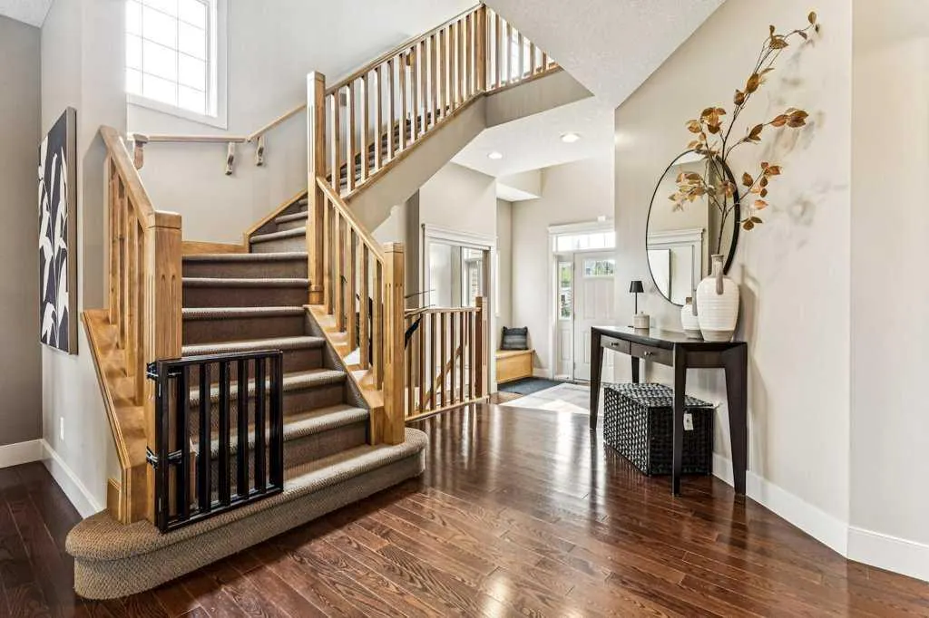 16 Royal Oak Cape NW