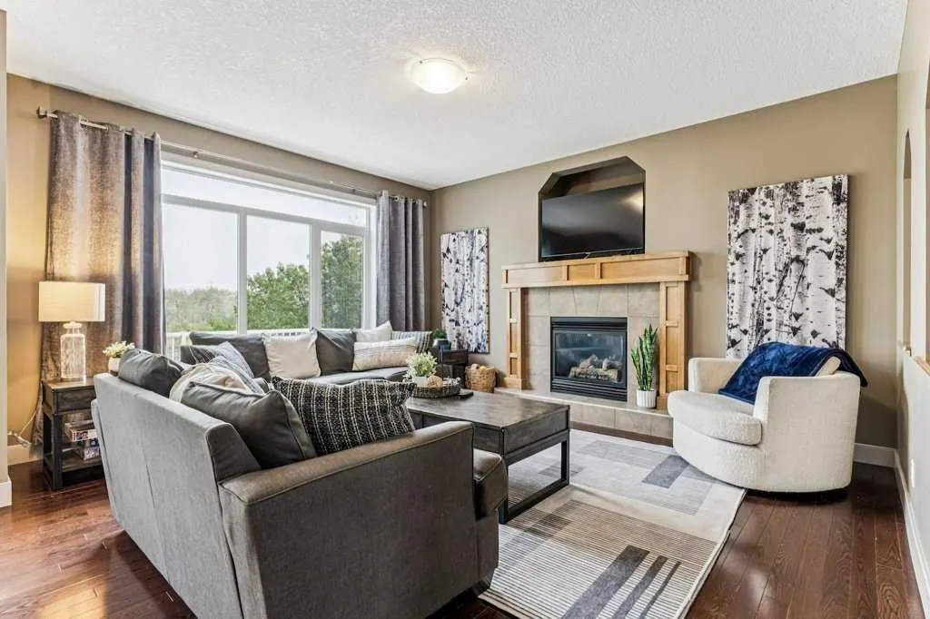 16 Royal Oak Cape NW