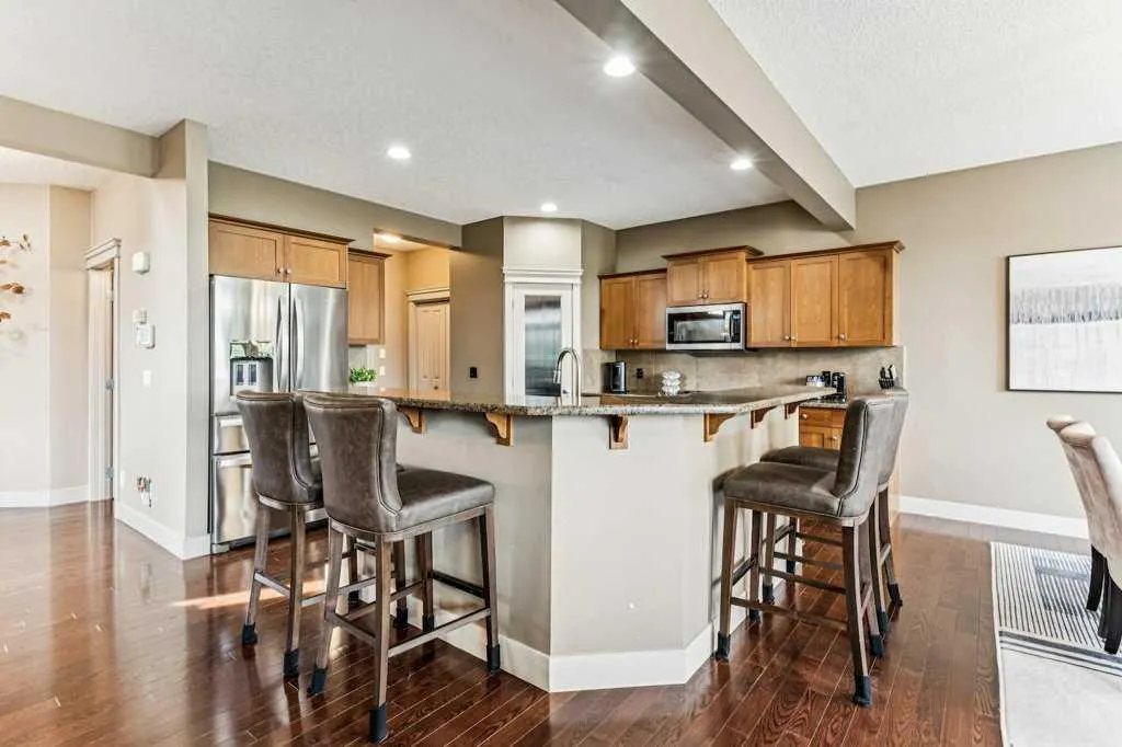 16 Royal Oak Cape NW
