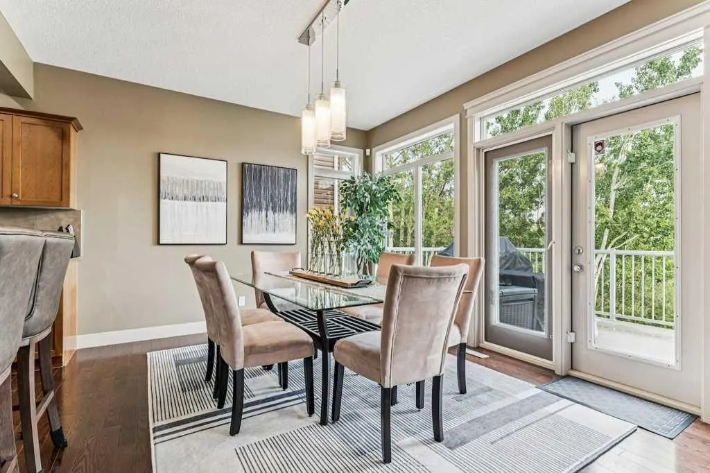 16 Royal Oak Cape NW