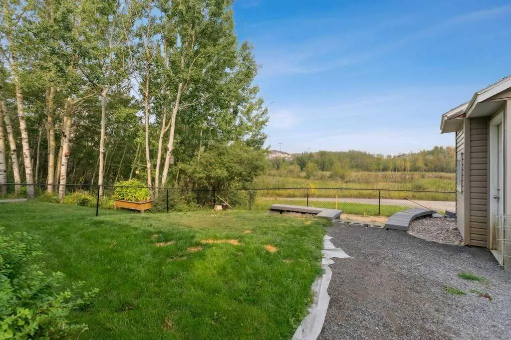 16 Royal Oak Cape NW