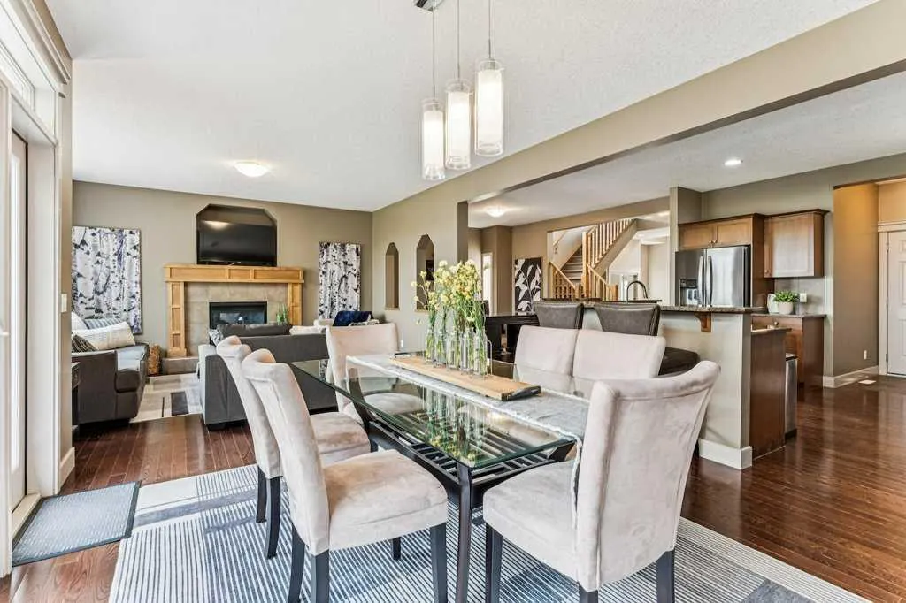 16 Royal Oak Cape NW