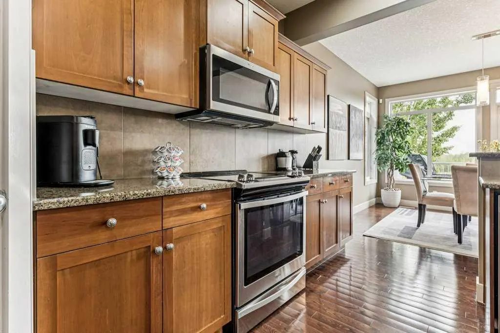 16 Royal Oak Cape NW