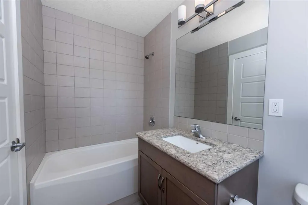 202 Cityscape Way NE
