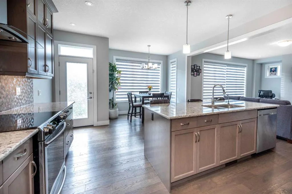 202 Cityscape Way NE