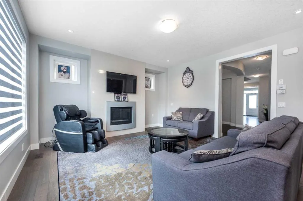 202 Cityscape Way NE